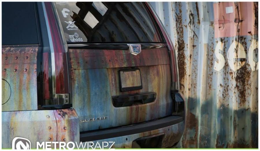  Cadillac Escalade Rust Chrome by Metro Wrapz 2015 года  (фото 6 из 6)
